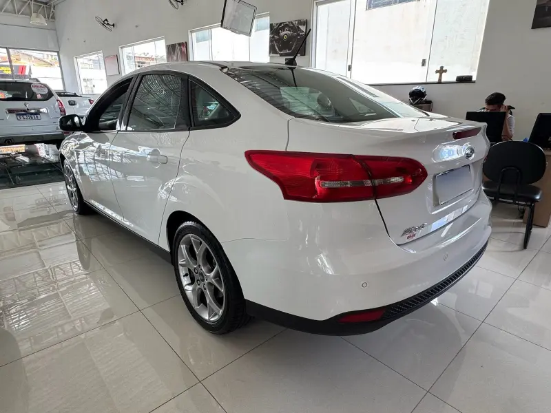 Focus Hatch - Foto