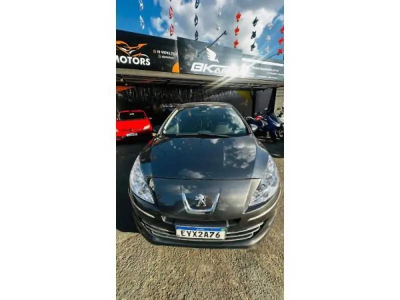 408 Sedan - Foto