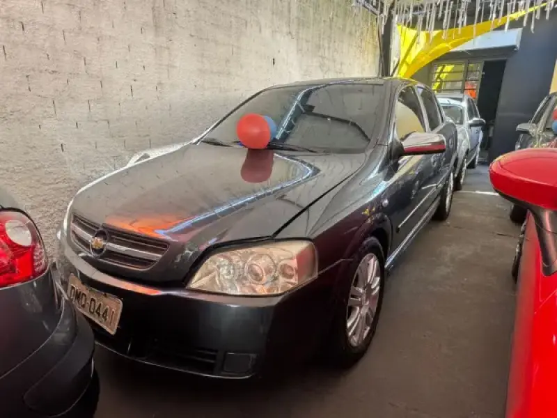 Astra Sedan - Foto