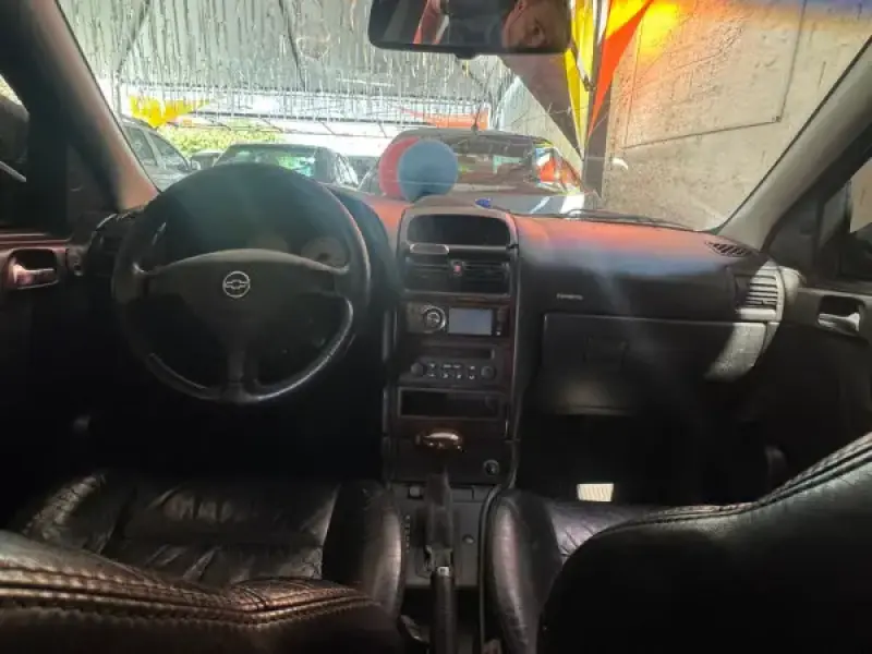 Astra Sedan - Foto