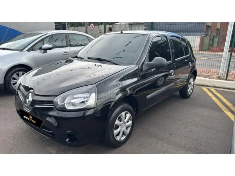 Clio Hatch - Foto