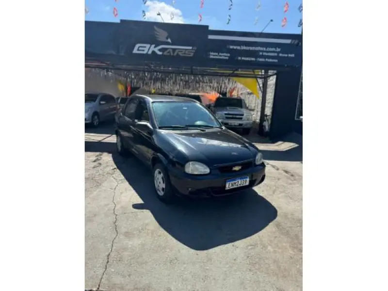 Corsa Sedan - Foto