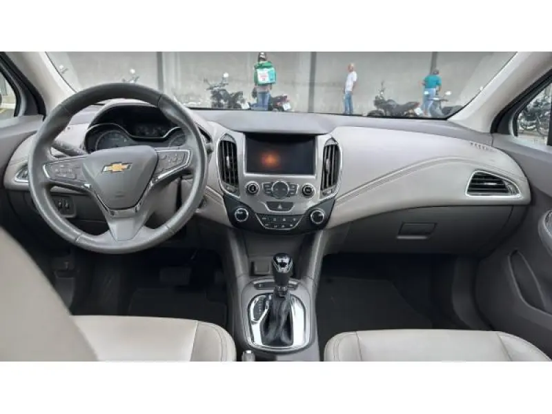 Cruze Sedan - Foto