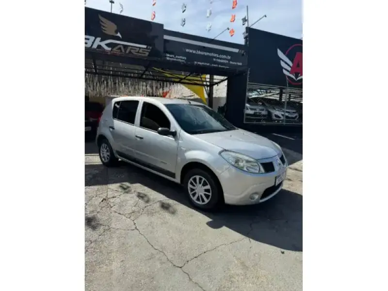 Sandero - Foto