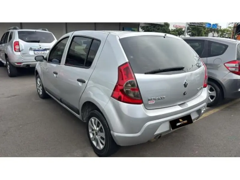 Sandero - Foto