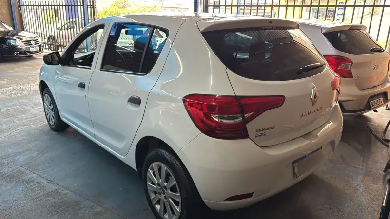 Sandero - Foto