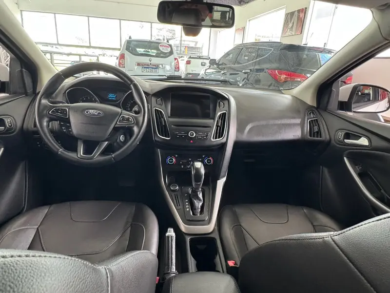 Focus Hatch - Foto