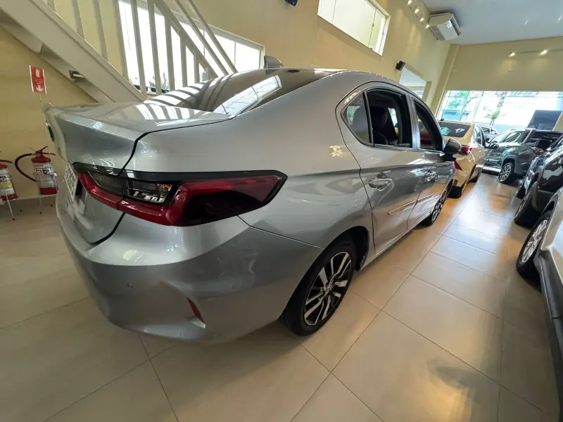 City Sedan - Foto
