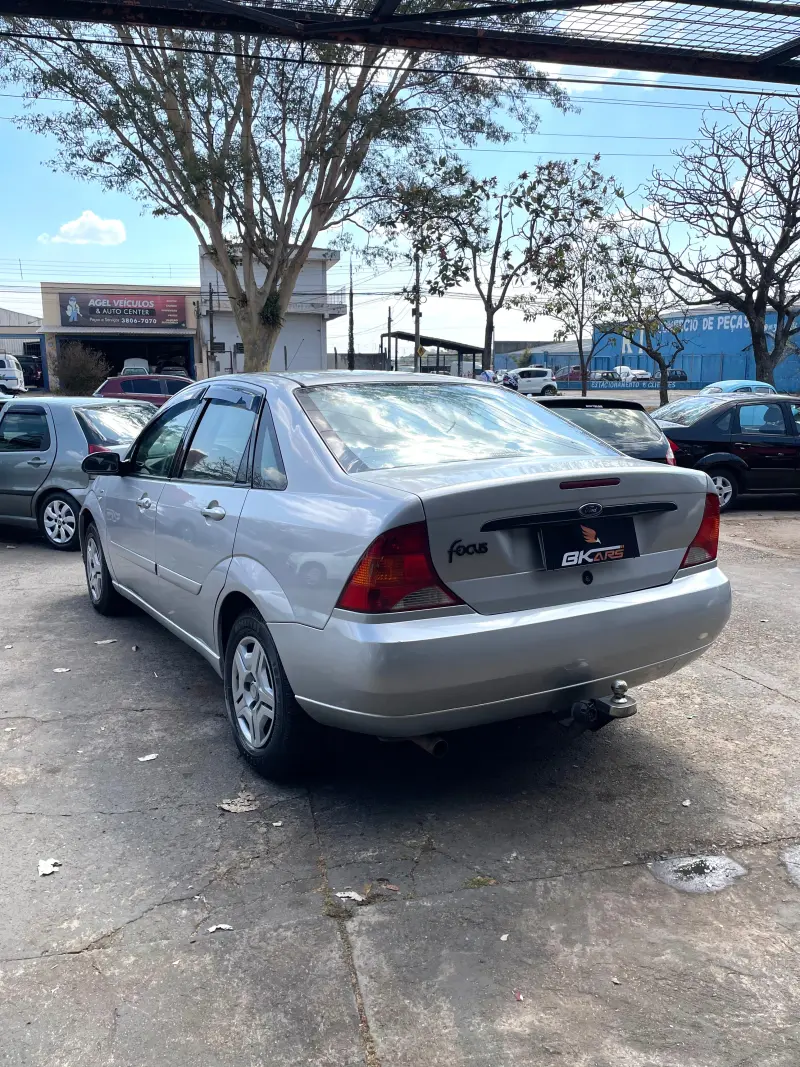 Focus Sedan - Foto