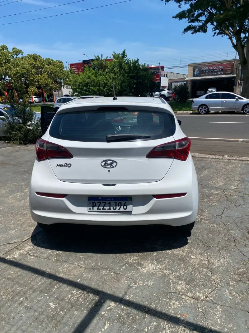 HB 20 Hatch - Foto