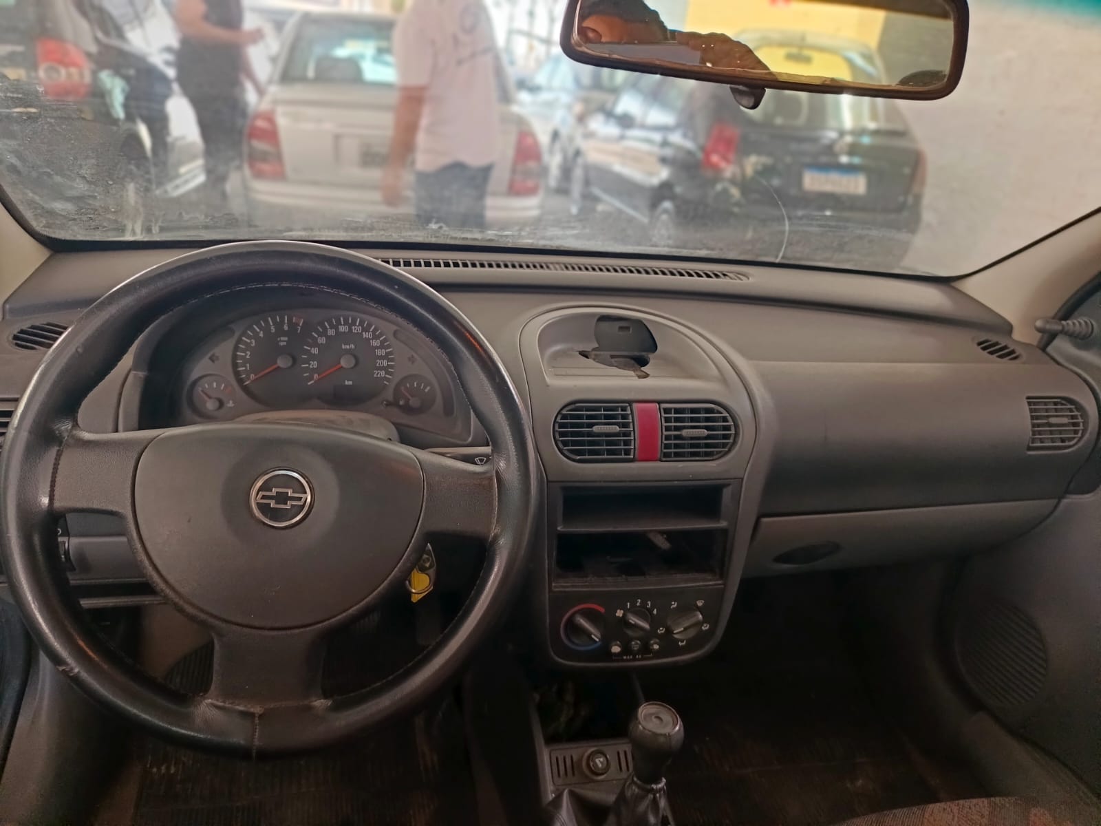 Corsa Sedan - Foto