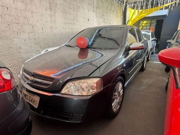 Astra Sedan - Foto