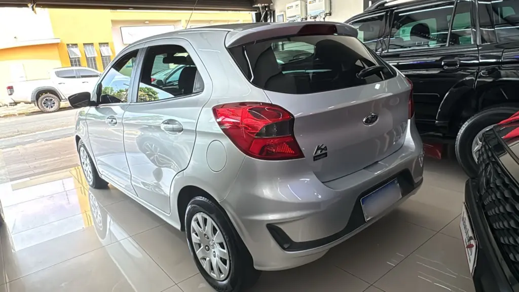 Ka + Sedan - Foto