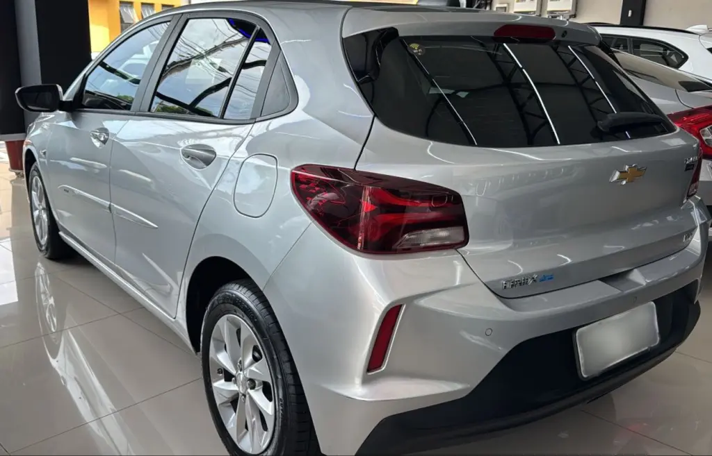 Onix Hatch - Foto