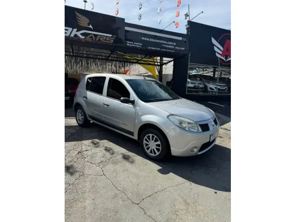 Sandero - Foto