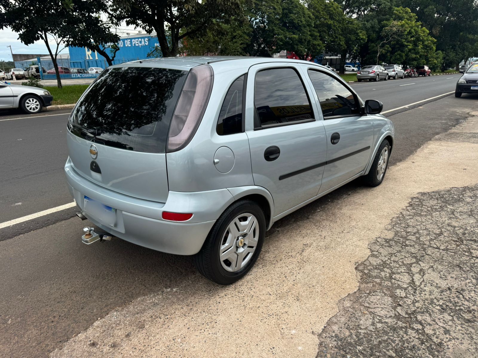 Corsa Hatch - Foto